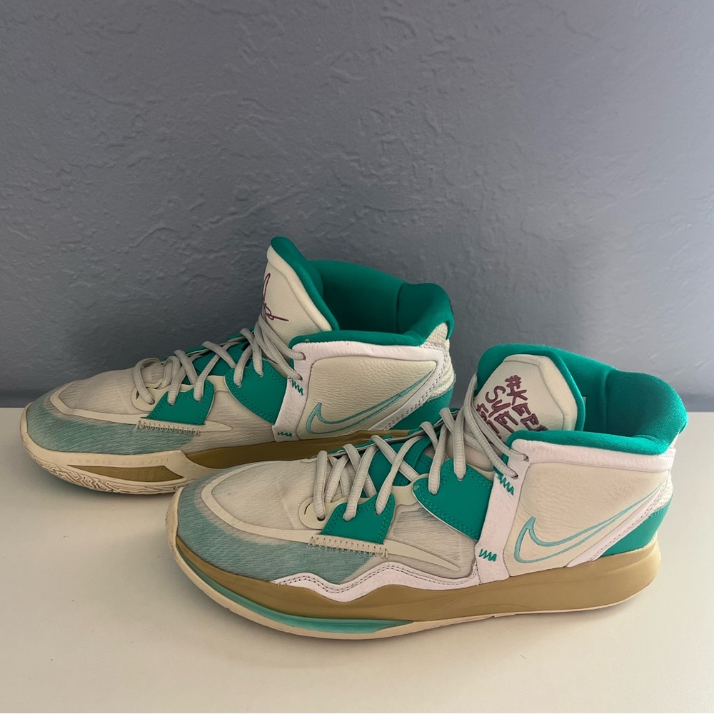 Nike basketball shoes, Sue Bird x Kyrie Infinity 'Golden Tribute'  Size 10.5